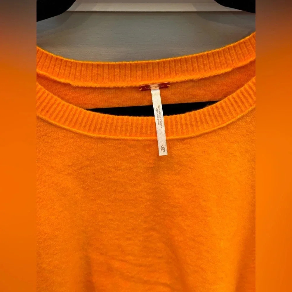 NWT Free People Phoebe Pullover - Picture 5 of 6